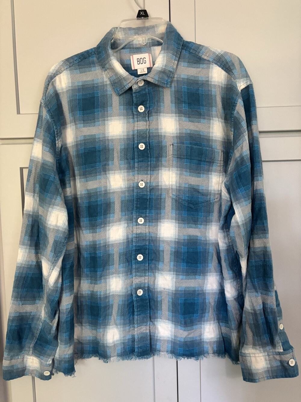 BDG Men's Blue White Plaid Flannel Cotton Long Sleeve Button-Up Shirt L